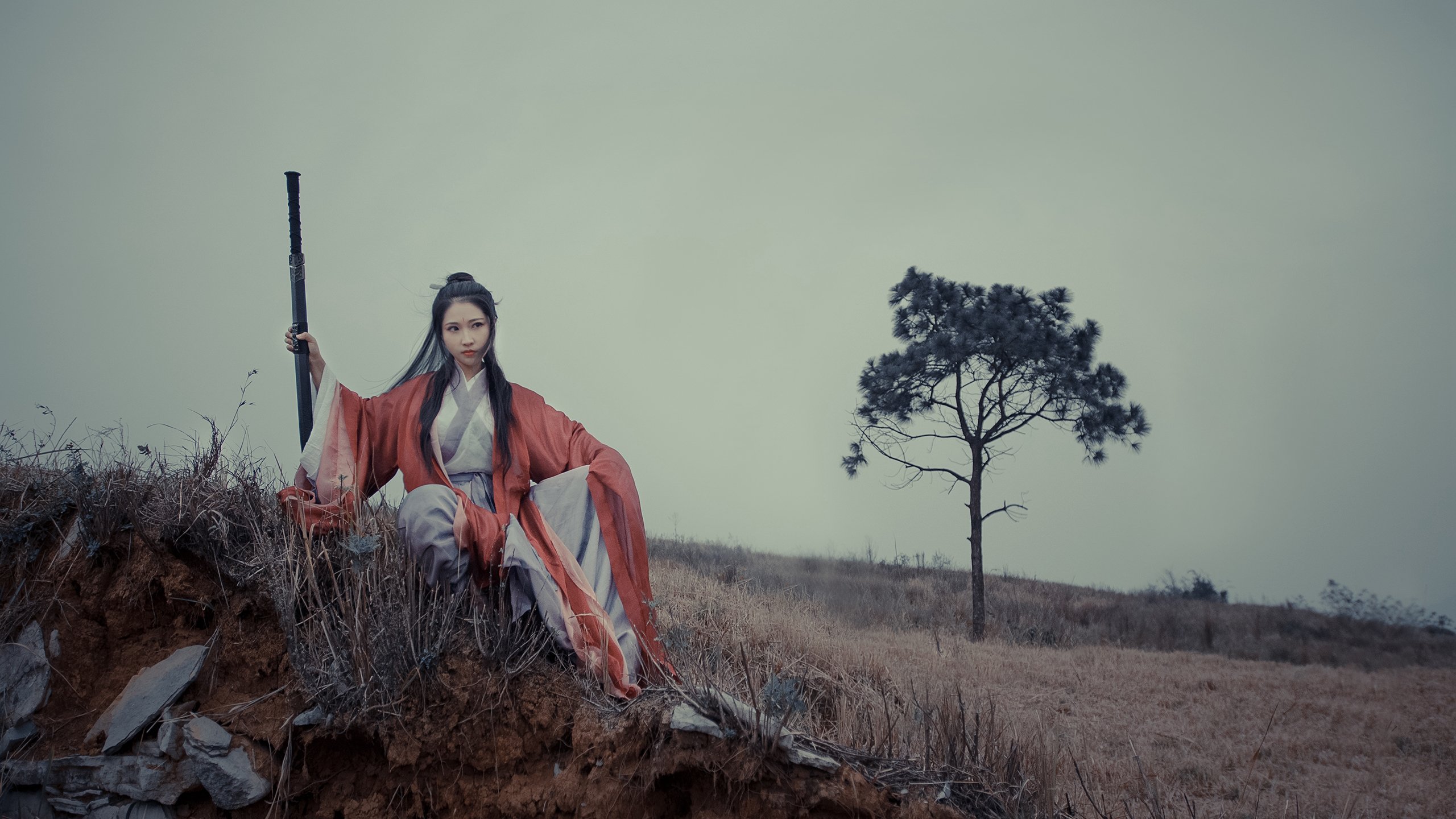 校园冰壶公开课深受学生喜爱参与人数倍增，学校冰壶比赛的作文300字